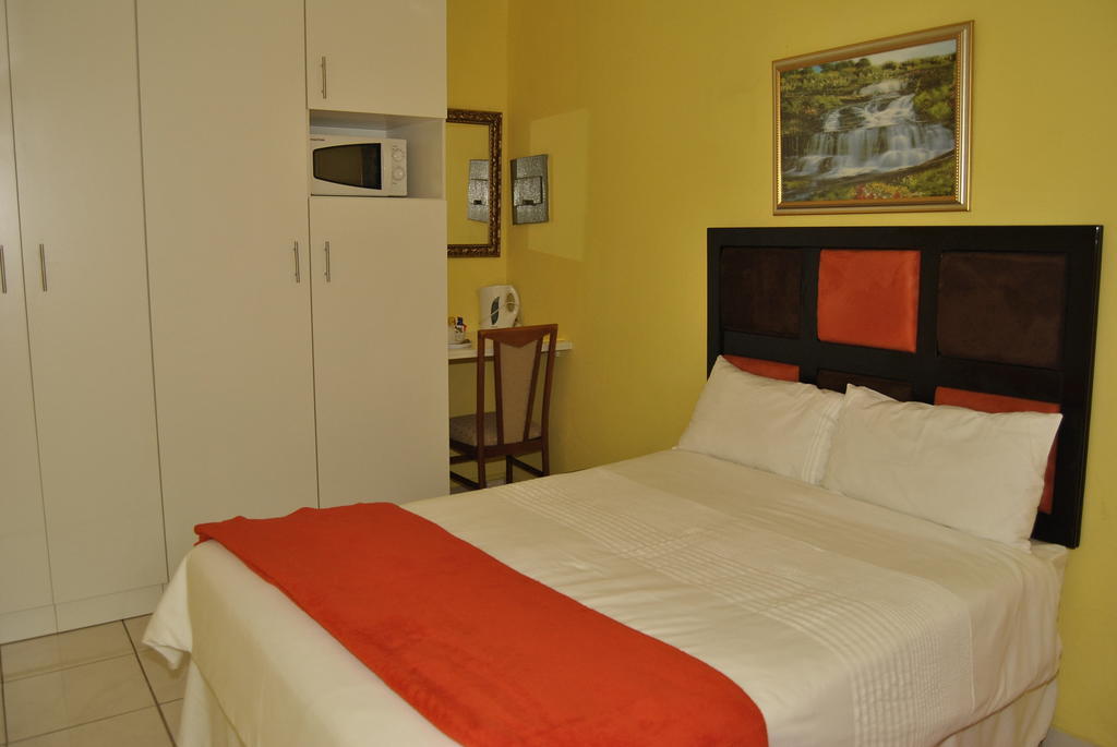 Ethen Guesthouse โพเลอกวาเน ห้อง รูปภาพ